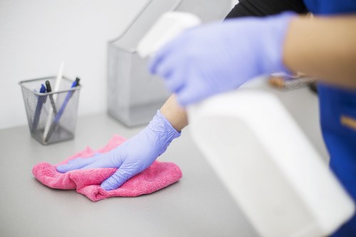Transparent pricing for Lambeth Cleaners in a London property